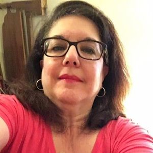 Meet your Posher, Debra